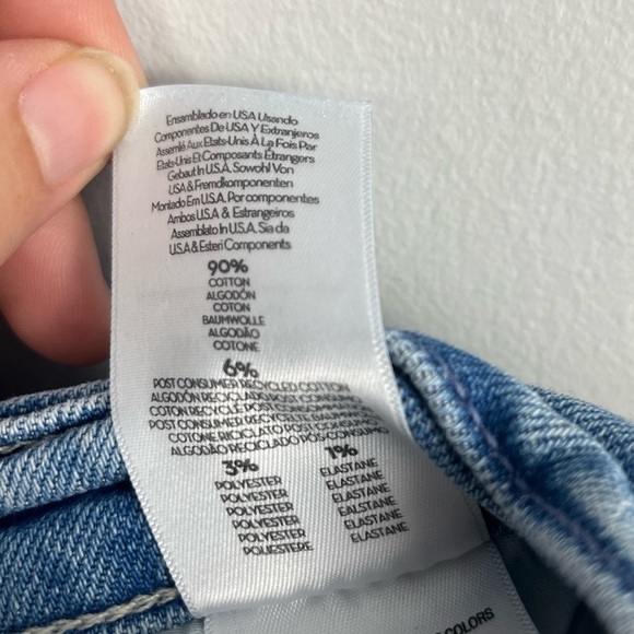 MOTHER High Waisted Weekend Skimp in On the Run
Size 29 - Picture 10 of 12